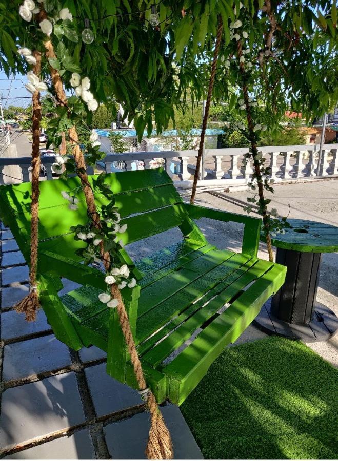 Bed and Breakfast Blue Royalty Portmore Zewnętrze zdjęcie