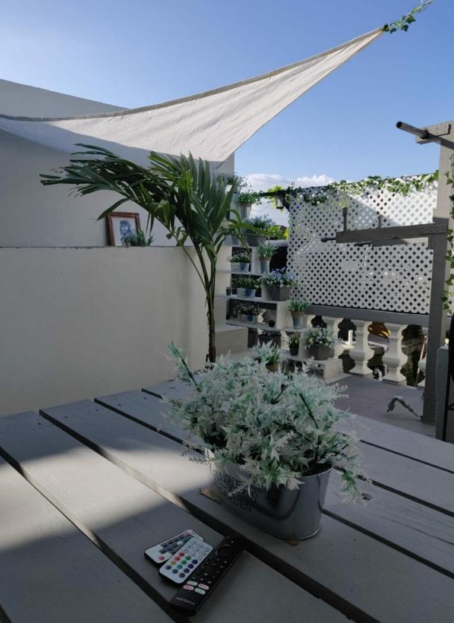 Bed and Breakfast Blue Royalty Portmore Zewnętrze zdjęcie